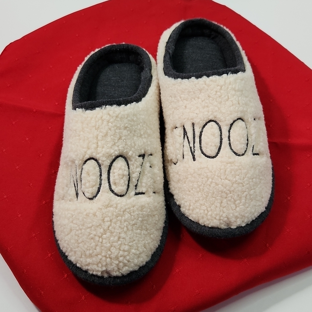 RAE DUNN Sherpa-style Fleece SNOOZE Slip-on Mule Slippers (S)